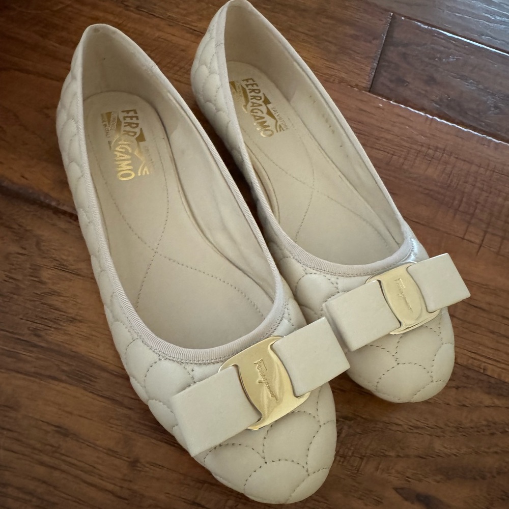 Ferragamo Varina ballet flat